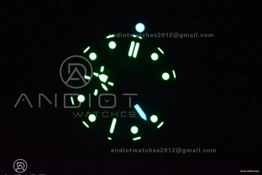 Submersible Rossa Luna Factory VS Elegant 47mm 1039 GMT PAM 1200 0115